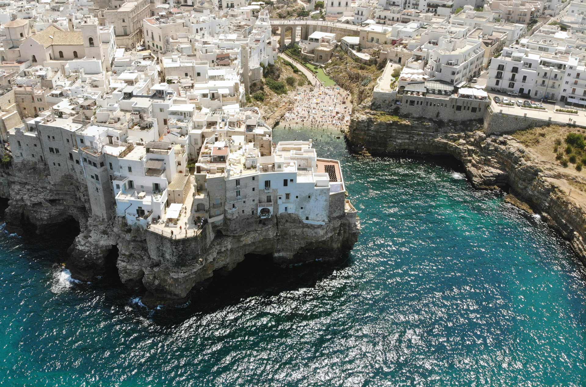 Spiaggia-Blug-Polignano-a-Mare Relais Ostuni